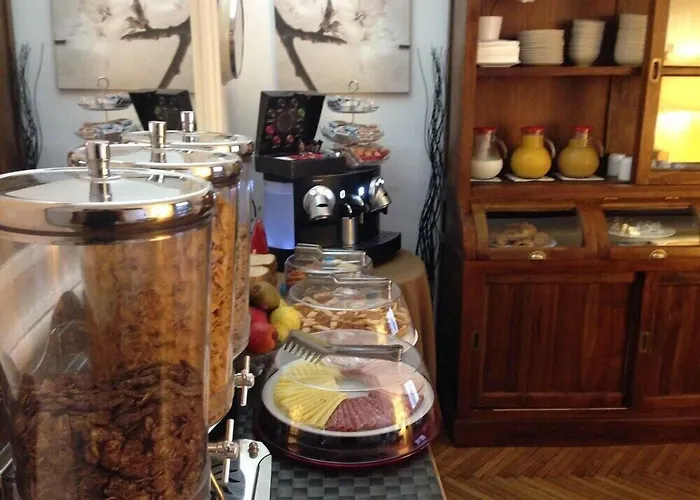 St. Peter' Six & Couette-café